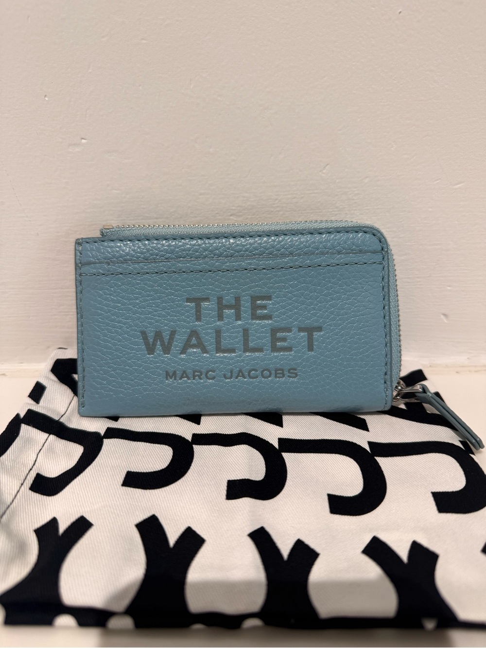 nwt Marc Jacobs card holder with keychain- sky blue